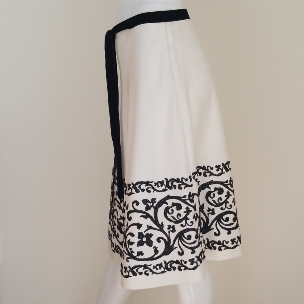 Skirt - Picture 3 of 5